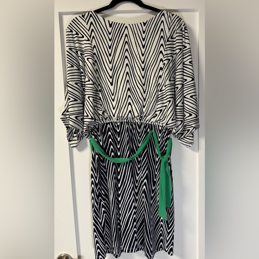 Sandra Darren Dress with Green Accents
